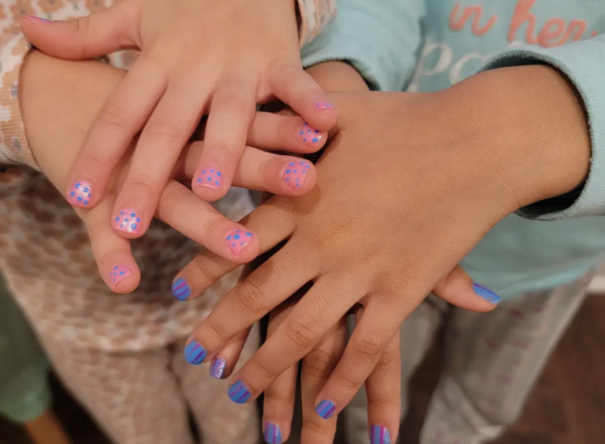 PIGGY PAINT
Light of the Party - Neon Coral Glitter